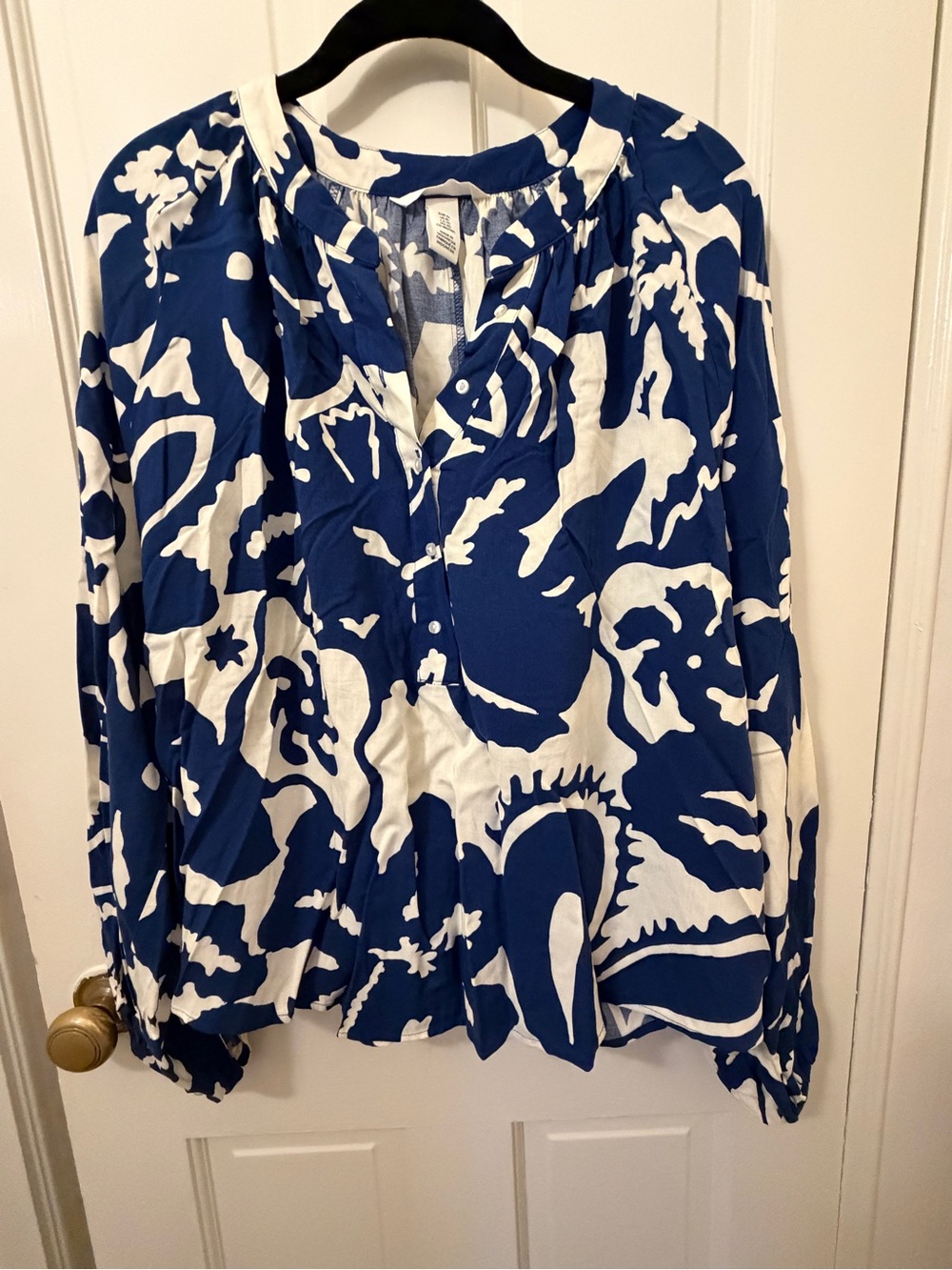 H&M Navy and White Bold Floral Peasant Top - Picture 2 of 7